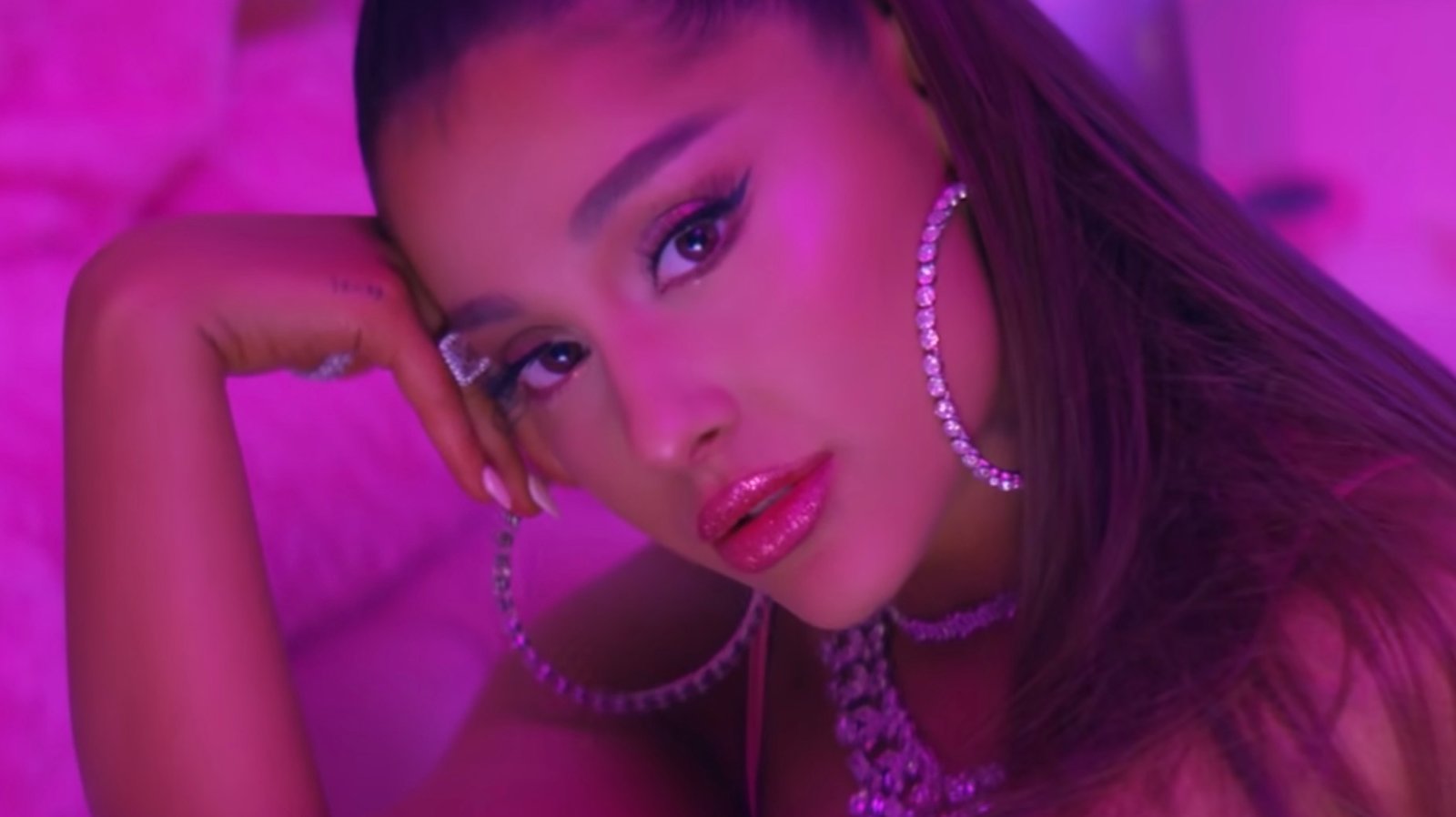 anita davila recommends ariana deepfake pic